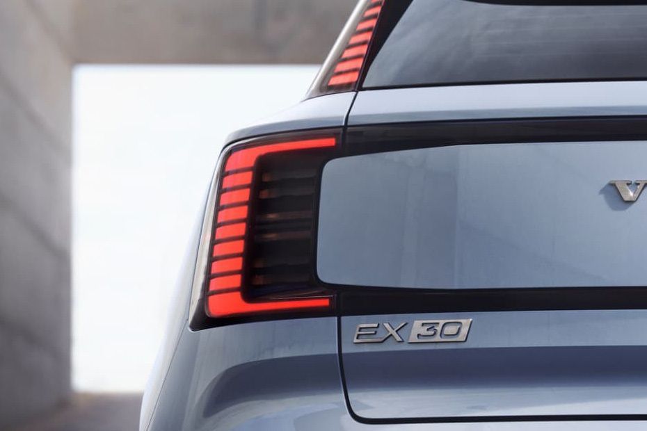 EX30 Tail light