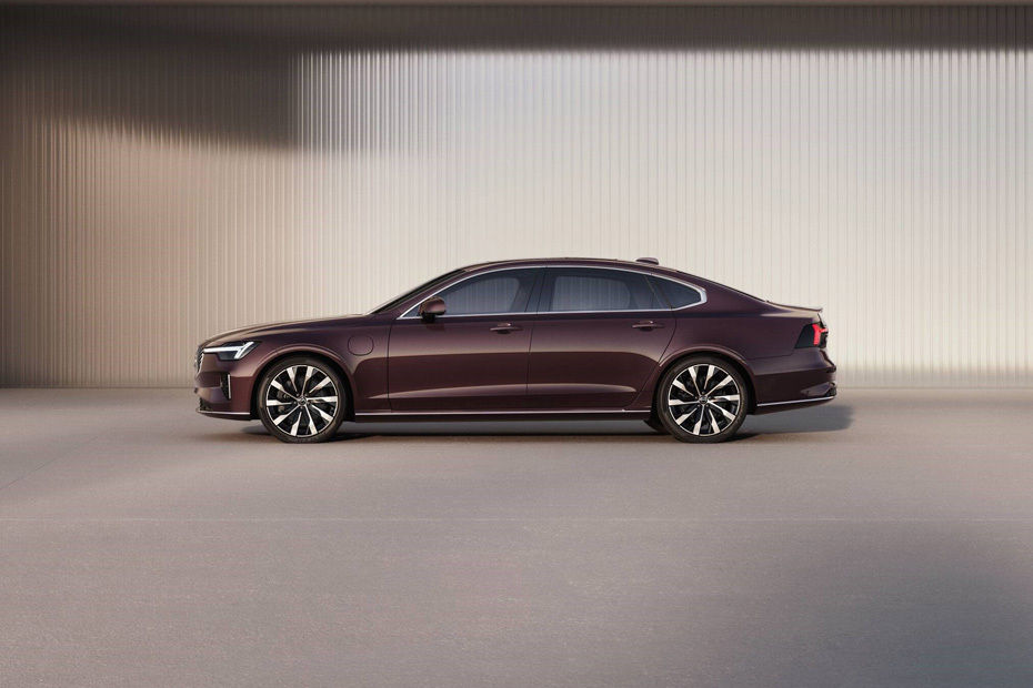 S90 2026 Side view