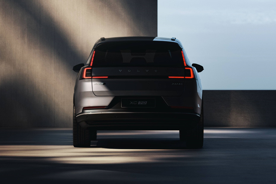 Full Rear View of Volvo XC70