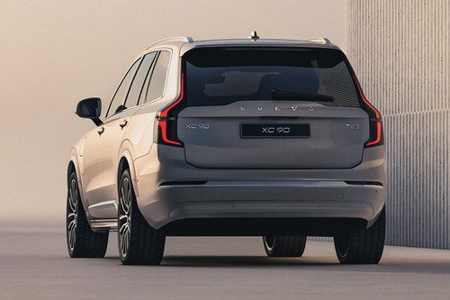 Rear Medium View of Volvo XC90