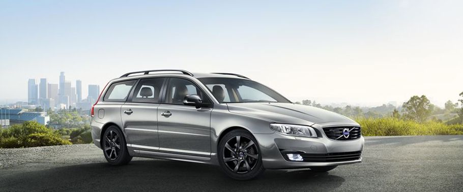 Volvo V70 Front Medium View