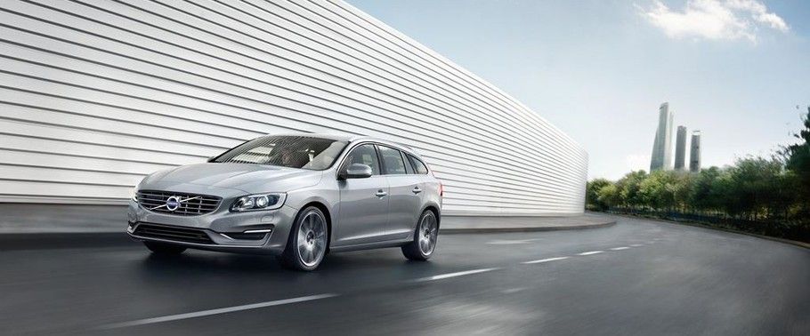 Volvo V60 (2014-2021) Front Angle High View
