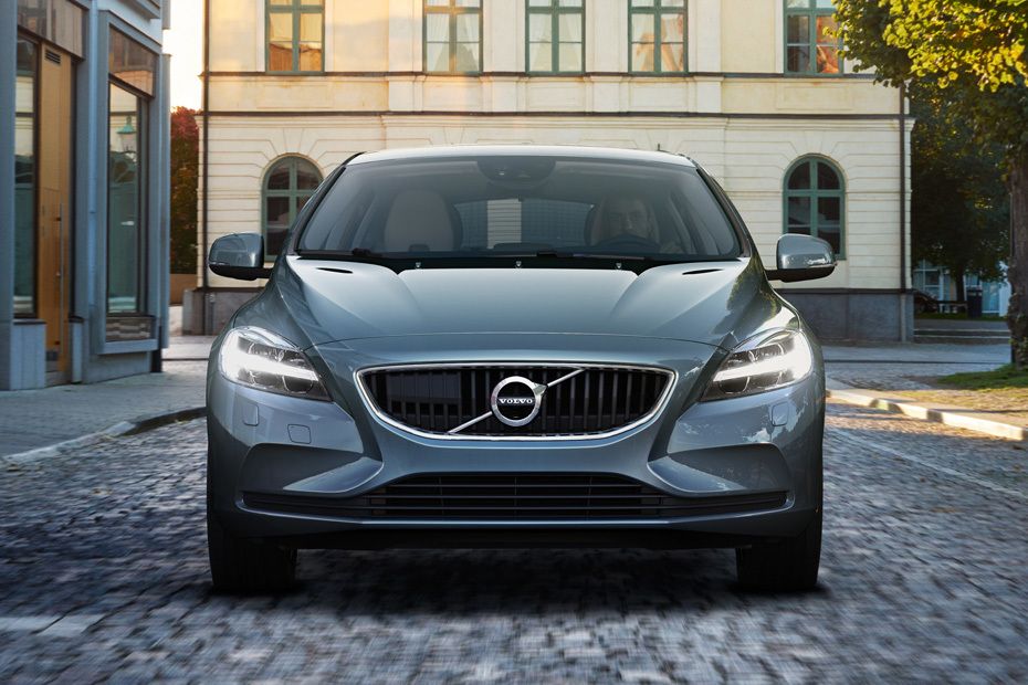 Full Front View of V40
