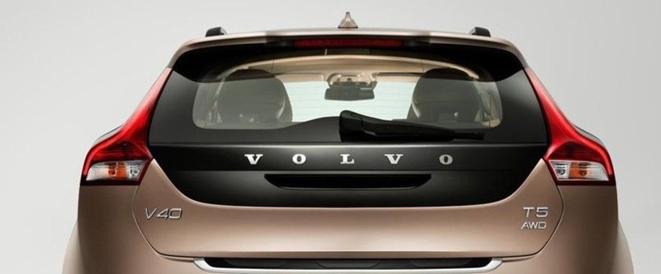 V40 Cross Country Tail light