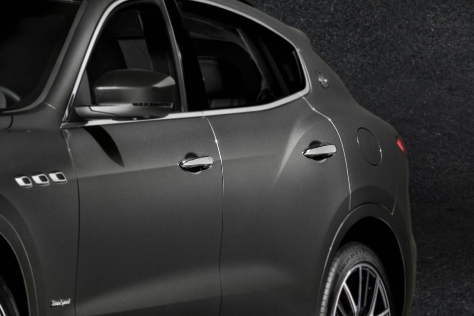 Levante (2017-2022) Door handle