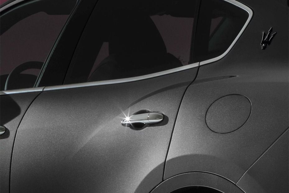 Levante Door handle