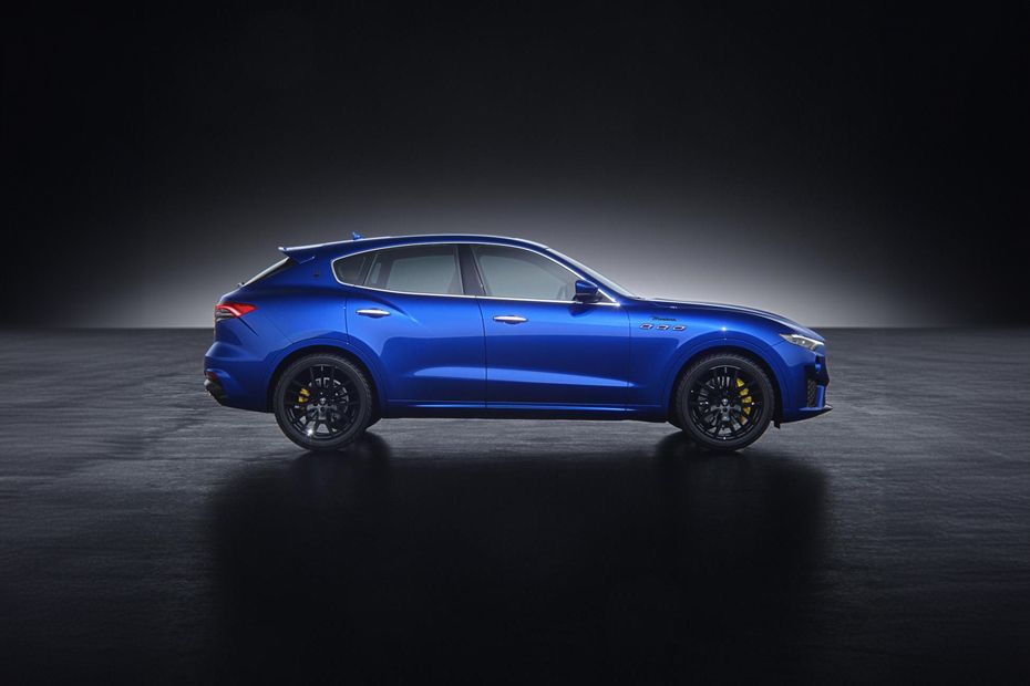 Levante Medium Angle Front View