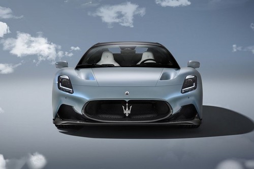 Full Front View of MC20 Cielo