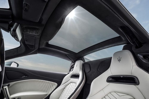 Maserati MC20 Cielo Sunroof Moonroof