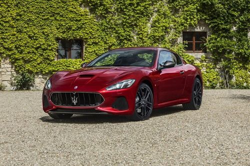 GranTurismo (2012-2021) Front angle low view