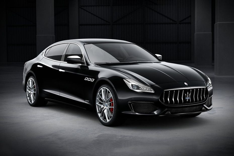 Maserati Quattroporte Front Cross Side View