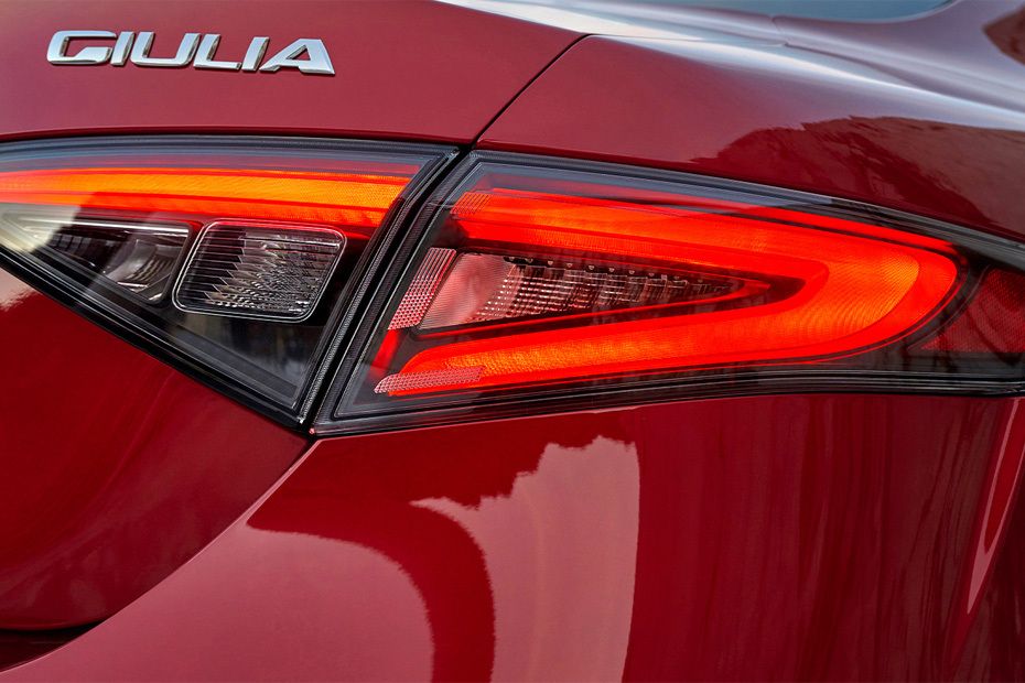 Giulia Tail light