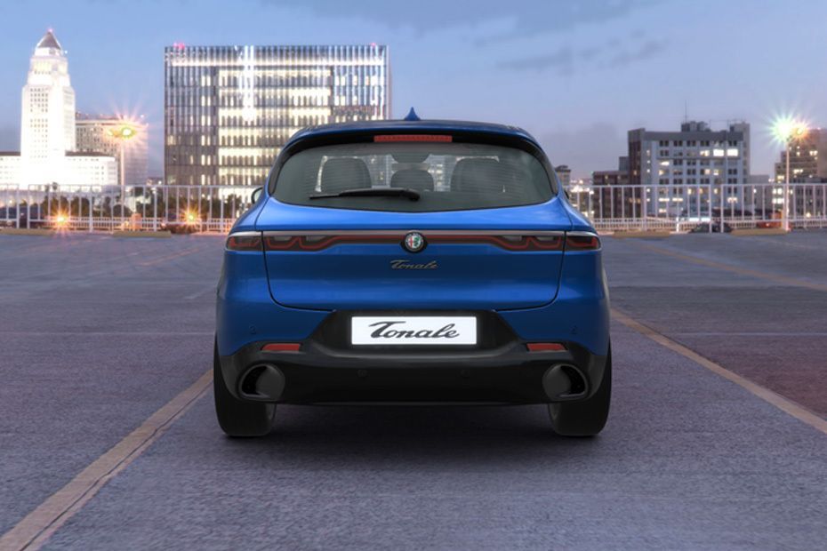 Full Rear View of Alfa Romeo Tonale
