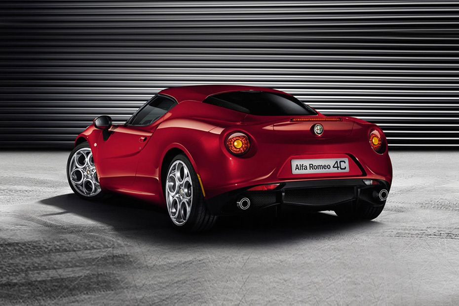 Rear Cross Side View of Alfa Romeo 4C