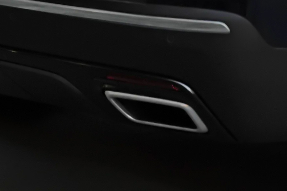 Exhaust Pipe of Cadillac XT5