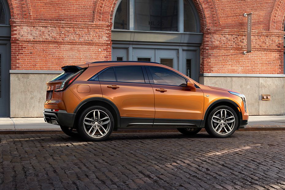 XT4 Rear Medium Side View