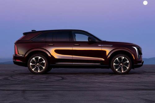 ESCALADE IQ Medium Angle Front View