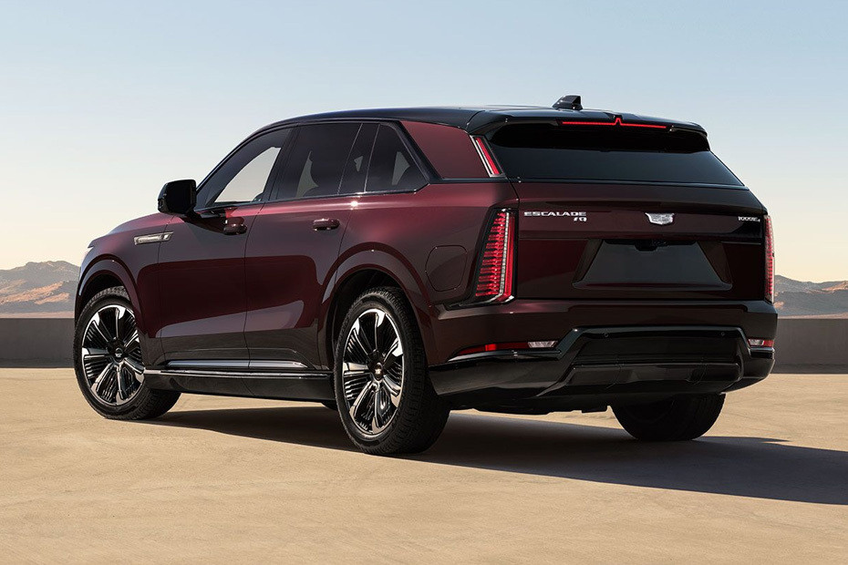 Rear Cross Side View of Cadillac ESCALADE IQ