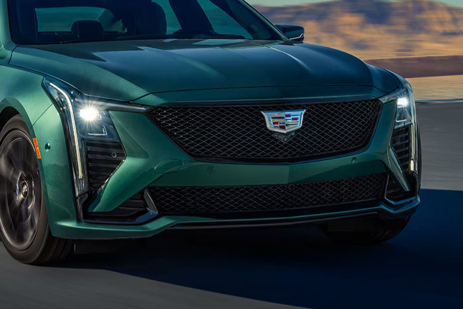 CT5 V Grille View