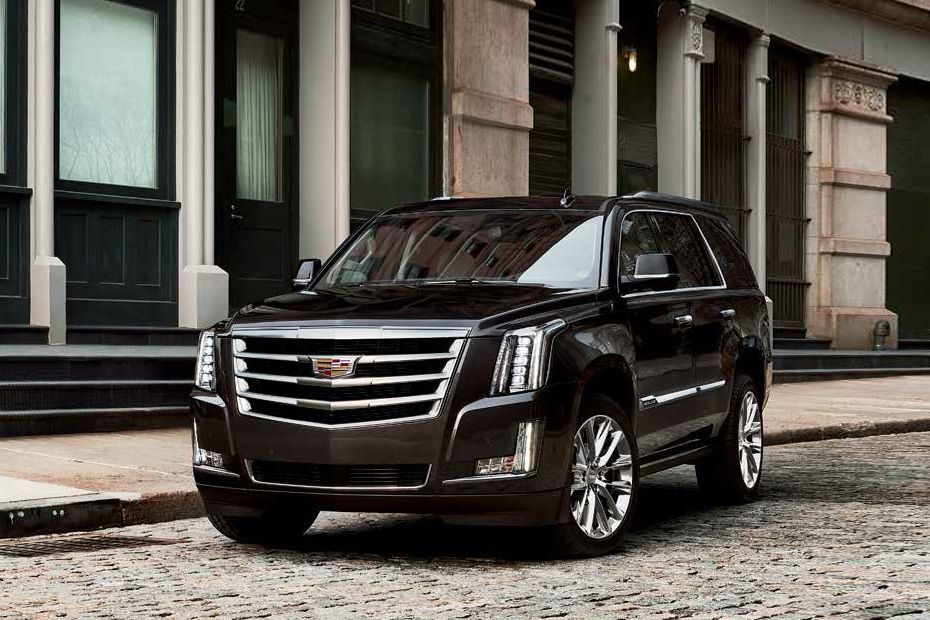 Escalade (2023-2024) Front angle low view