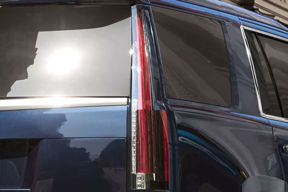 Escalade (2023-2024) Tail light