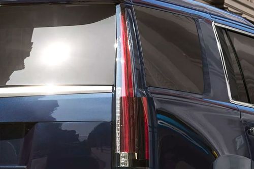 Escalade (2023-2024) Tail light
