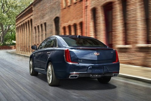 Rear Cross Side View of Cadillac XTS