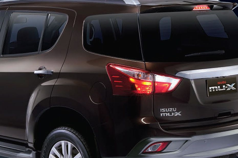 Mu-X (2020-2023) Tail light