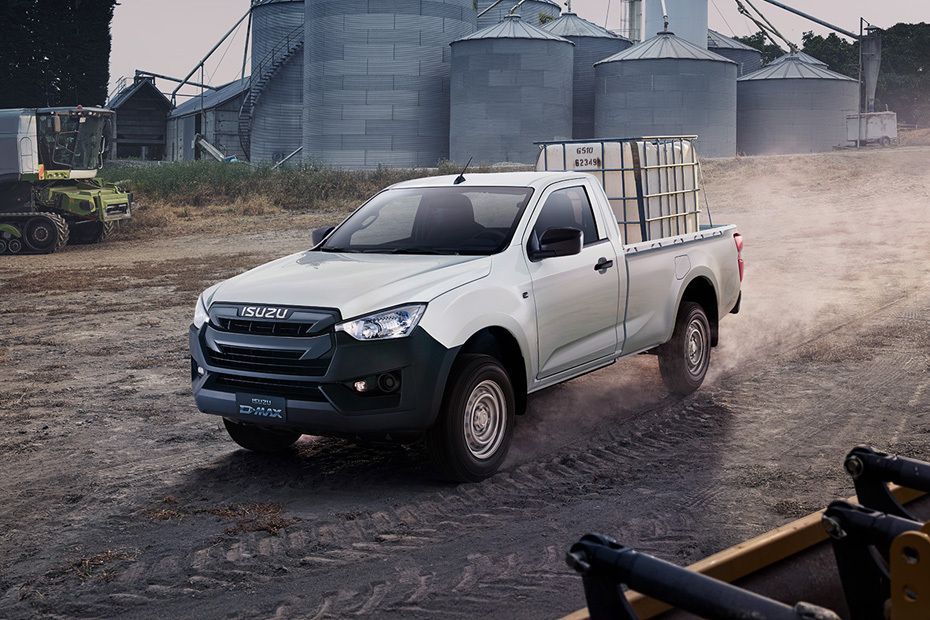 D-Max Front angle low view