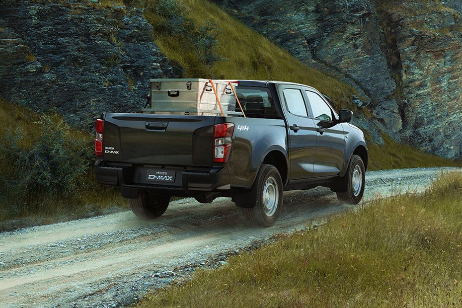 Rear Medium View of Isuzu D-Max