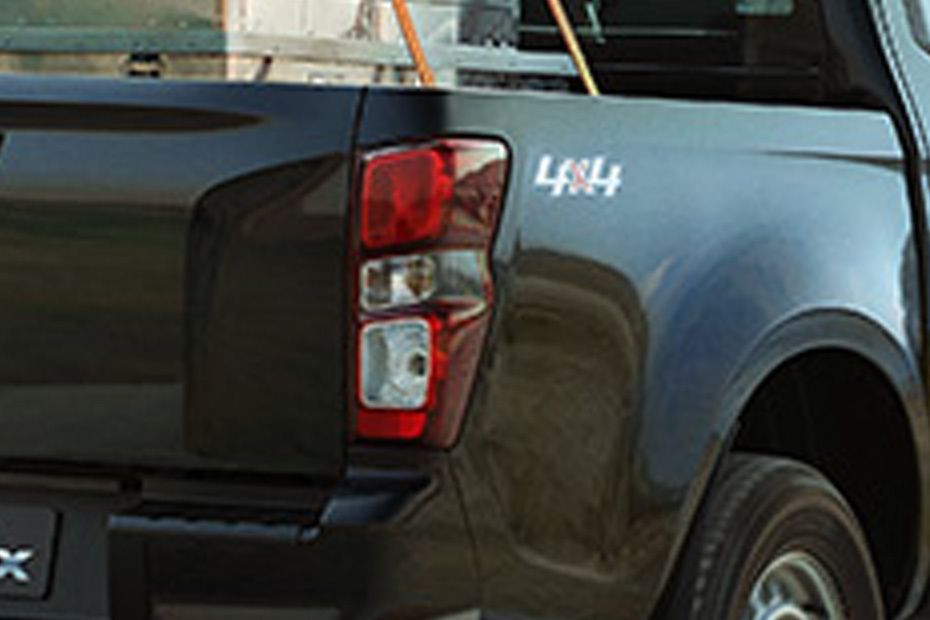 D-Max Tail light
