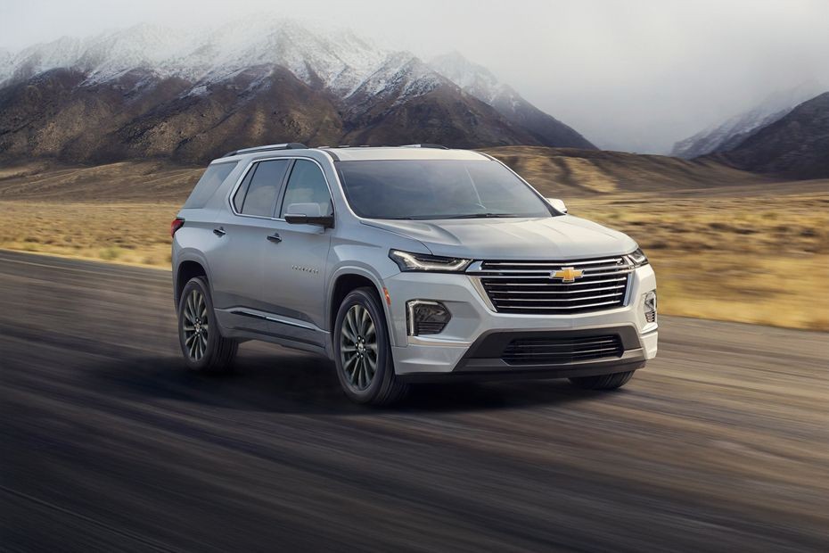Chevrolet Traverse (2022-2024) Front Medium View