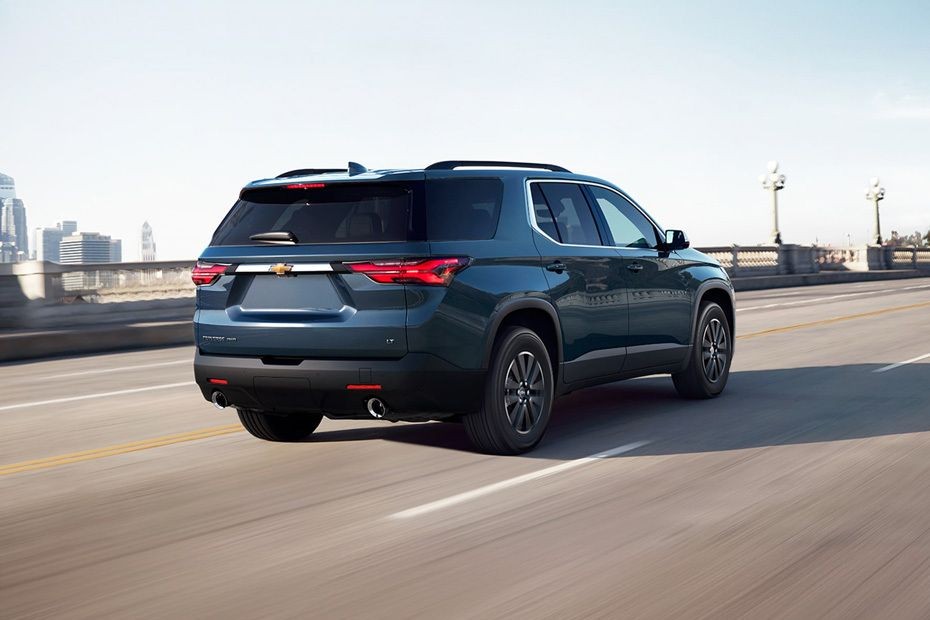 Rear Medium View of Chevrolet Traverse (2022-2024)
