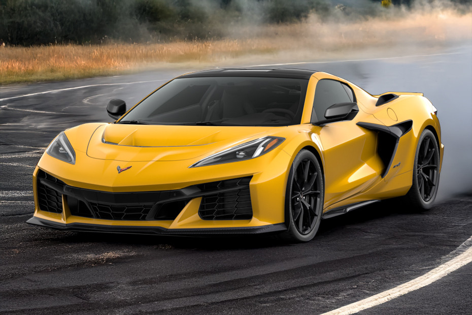 CORVETTE ZR1 Front angle low view