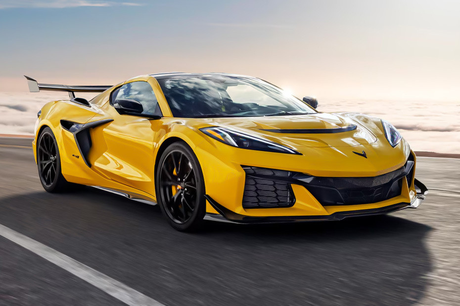 Chevrolet CORVETTE ZR1 Front Medium View