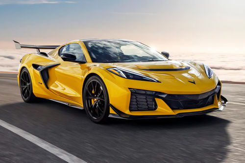 Chevrolet CORVETTE ZR1 Front Medium View
