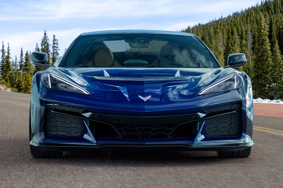 Full Front View of CORVETTE ZR1