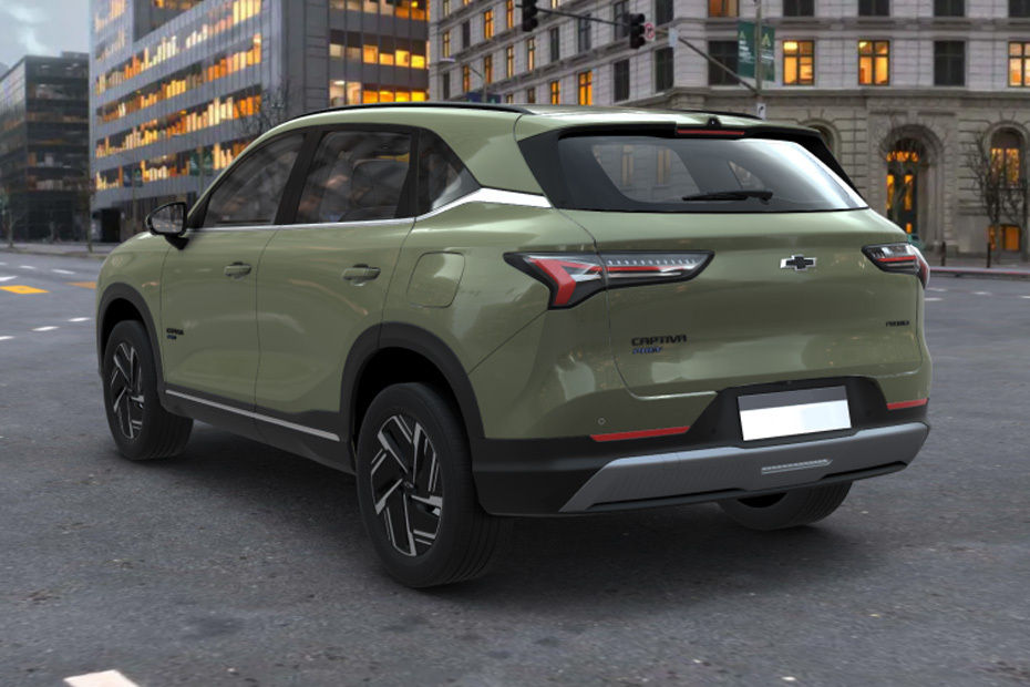 Rear Medium View of Chevrolet Captiva Phev