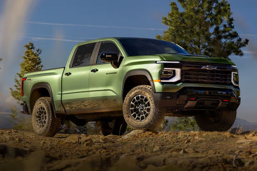 Chevrolet Silverado LD 2027 Front Medium View
