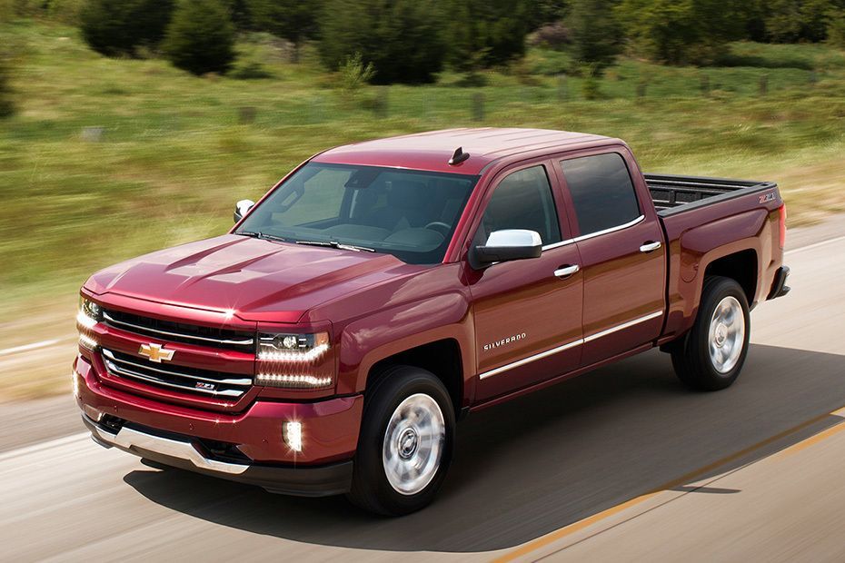 Silverado (2022-2024) Front angle low view