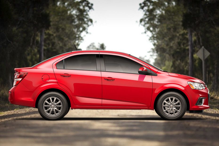 Chevrolet Aveo Drivers Sideview