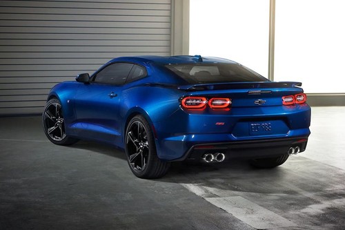 Rear Cross View of Chevrolet Camaro