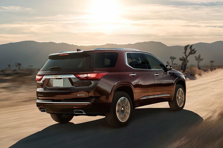 Traverse (2012-2021) Rear angle view