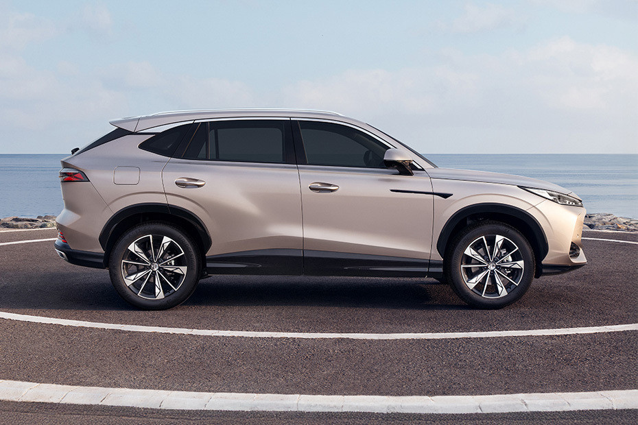 HS Medium Angle Front View