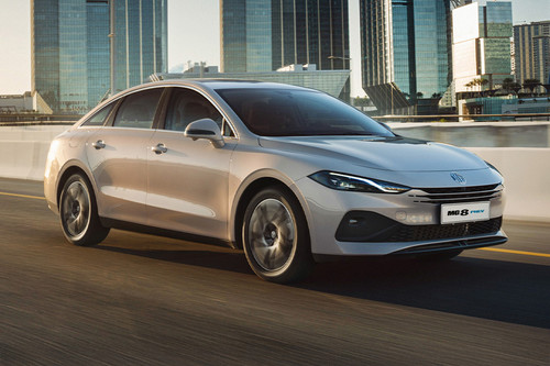 MG 8 PHEV Front Medium View