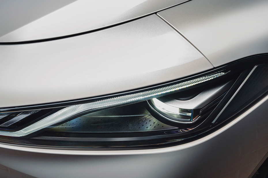 8 PHEV Headlight