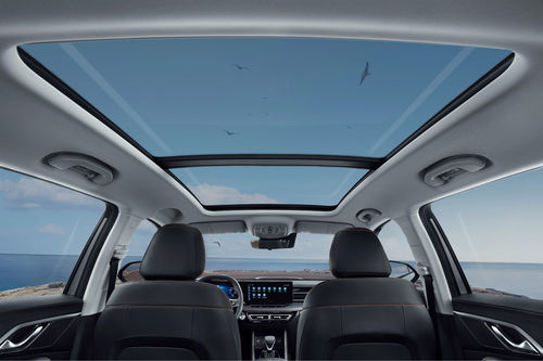MG HS  Hybrid Sunroof Moonroof