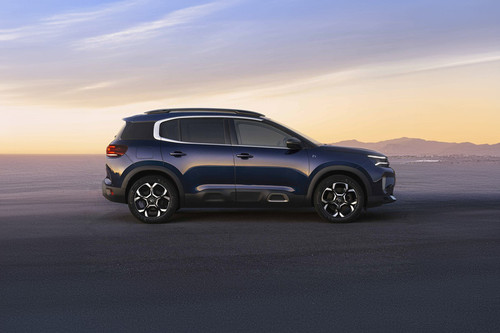 C5 Aircross Medium Angle Front View