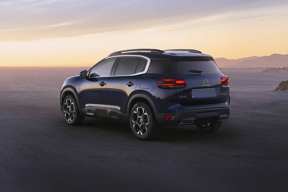 Rear Cross Side View of Citroen C5 Aircross