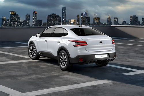 Rear Medium View of Citroen C4 X (2024-2025)